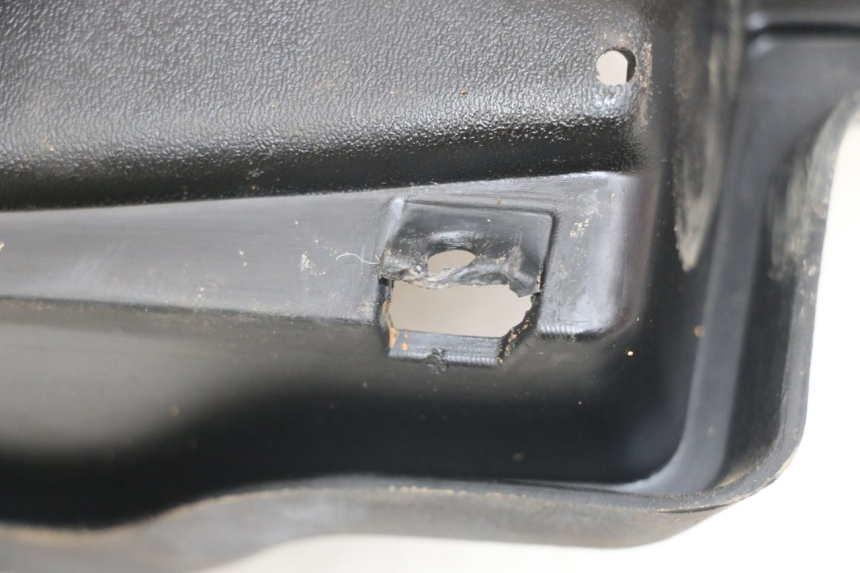 photo de KUFER POD SIEDZENIEM GILERA DNA 50 (2000 - 2007) - Zbliżenie techniczne