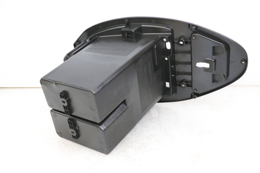 photo de KUFER POD SIEDZENIEM WAYSCRAL E-START 1 (2018 - 2022) - Zbliżenie techniczne