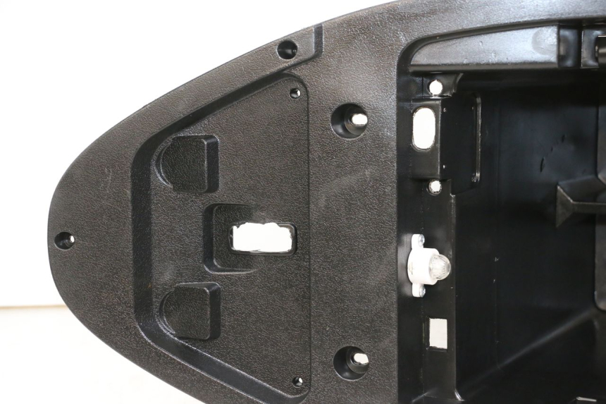 photo de KUFER POD SIEDZENIEM WAYSCRAL E-START 1 (2018 - 2022) - Stan powierzchni