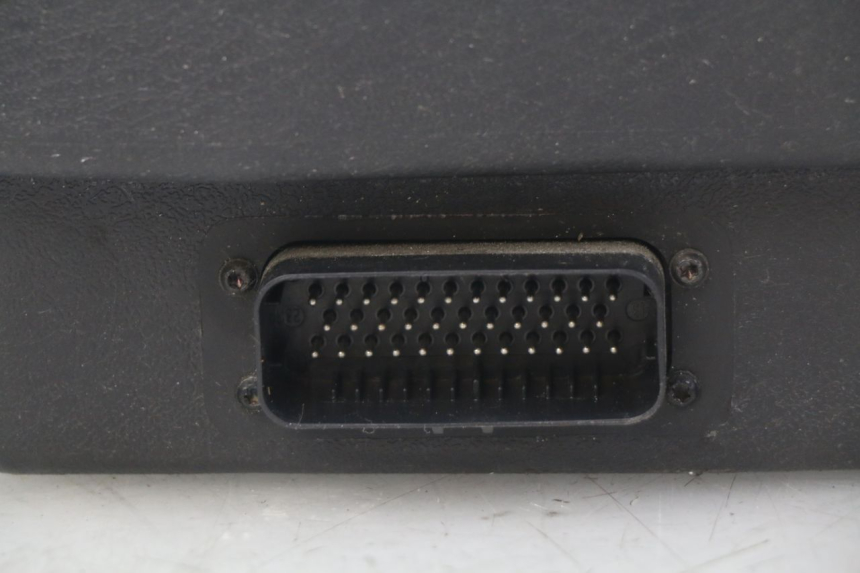 photo de KUFER POD SIEDZENIEM PEUGEOT E-VIVACITY 1 (2012 - 2018) - Zbliżenie techniczne