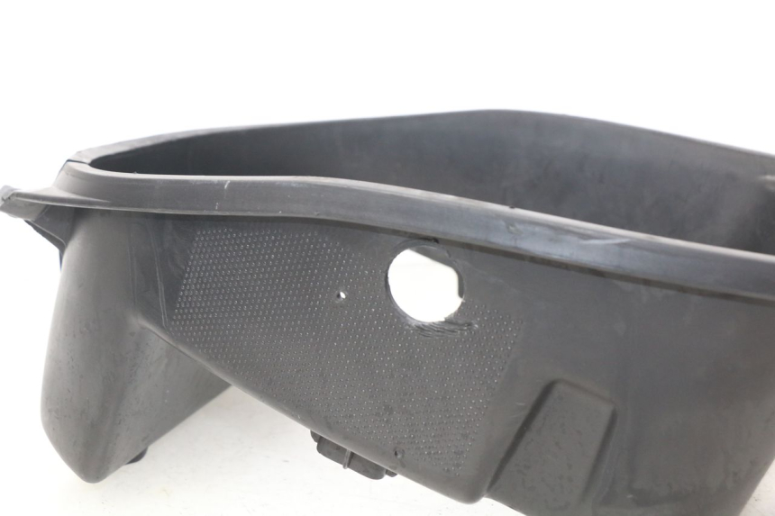 photo de KUFER POD SIEDZENIEM EFUN E2GO 1 (2017 - 2021) - Zoom stanu zużycia