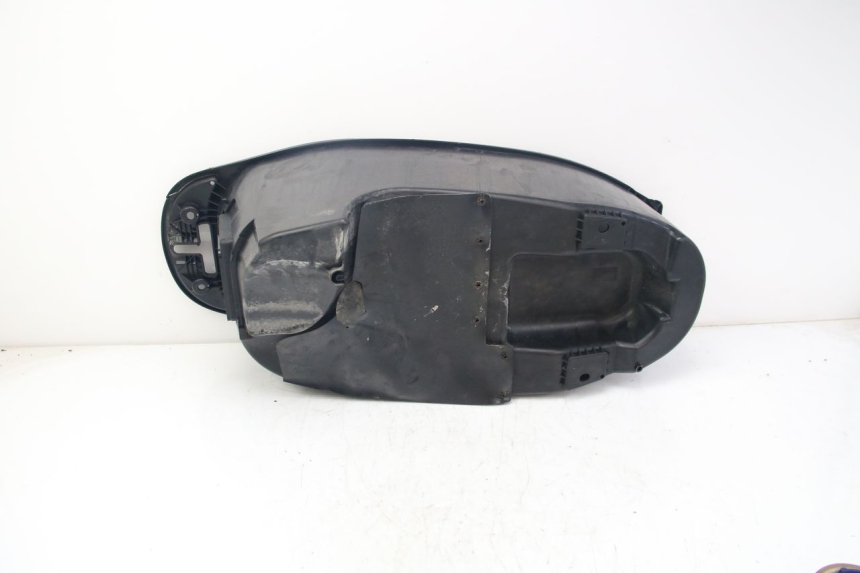 photo de KUFER POD SIEDZENIEM YAMAHA D'ELIGHT DELIGHT 125 (2017 - 2020) - Szczegóły charakterystyczne