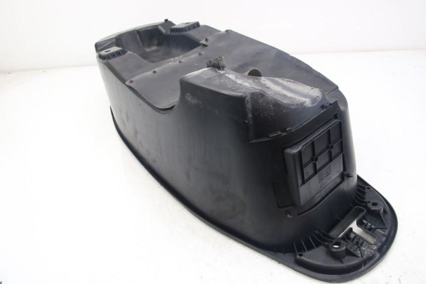 photo de KUFER POD SIEDZENIEM YAMAHA D'ELIGHT DELIGHT 125 (2017 - 2020) - Punkty mocowania