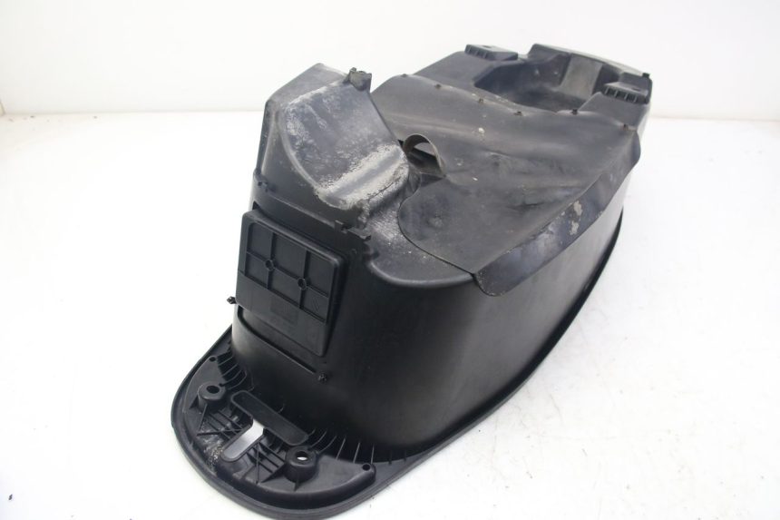 photo de KUFER POD SIEDZENIEM YAMAHA D'ELIGHT DELIGHT 125 (2017 - 2020) - Stan powierzchni