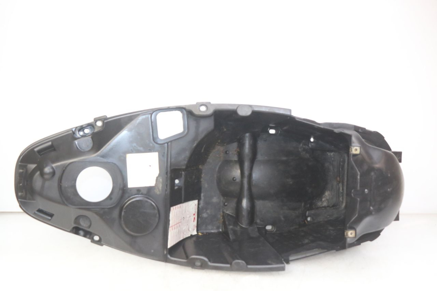 photo de KUFER POD SIEDZENIEM PEUGEOT ELYSEO 125 (1999 - 2004) - Widok główny