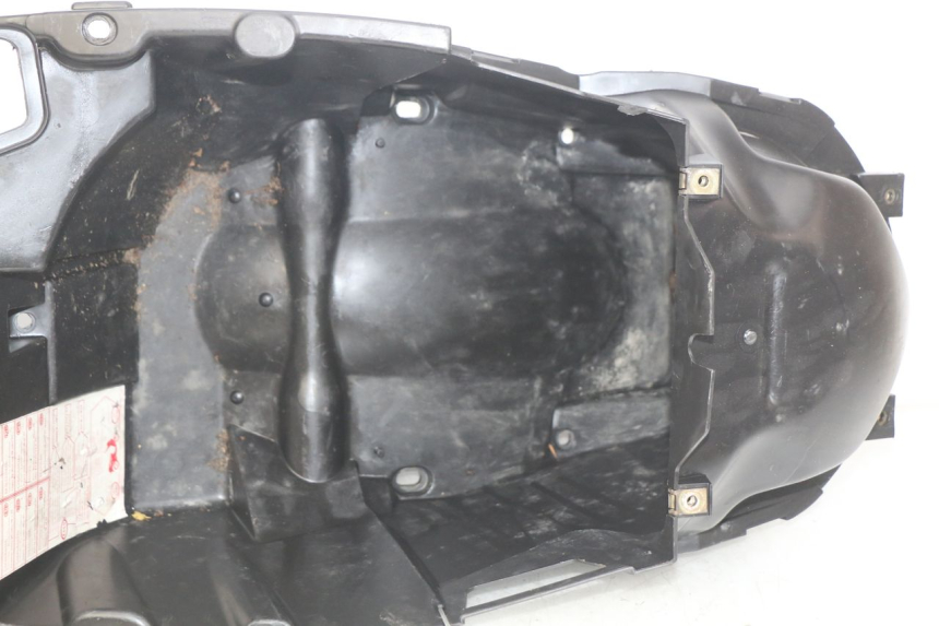 photo de KUFER POD SIEDZENIEM PEUGEOT ELYSEO 125 (1999 - 2004) - Część sprawdzona