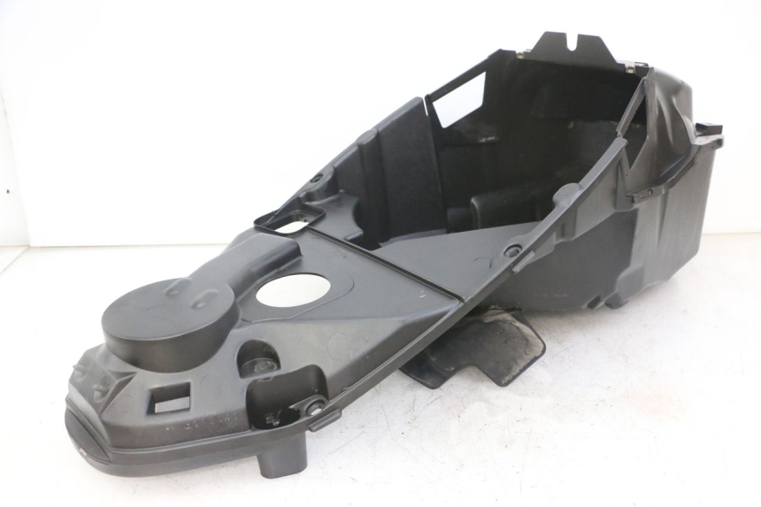 photo de KUFER POD SIEDZENIEM PEUGEOT ELYSTAR 125 (2002 - 2007) - Inny kąt widzenia