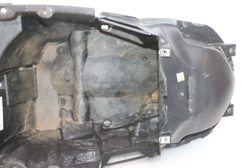 photo de KUFER POD SIEDZENIEM PEUGEOT ELYSTAR 50 (2002 - 2014) - Zbliżenie komponentów