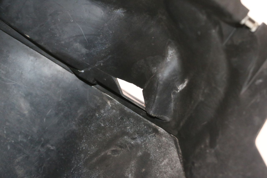 photo de KUFER POD SIEDZENIEM PEUGEOT ELYSTAR 50 (2002 - 2014) - Zoom stanu zużycia