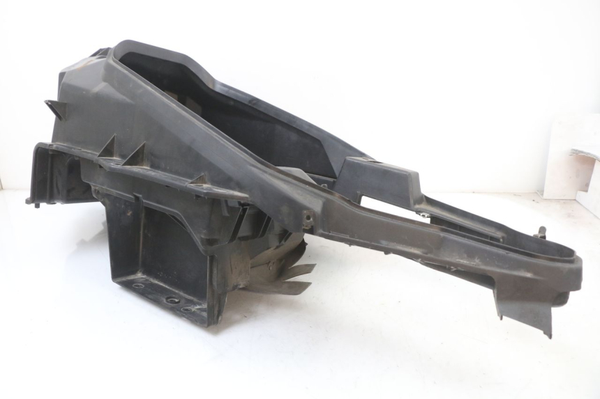 photo de KUFER POD SIEDZENIEM HONDA FES PANTHEON 2T 125 (1998 - 2002) - Inny kąt widzenia