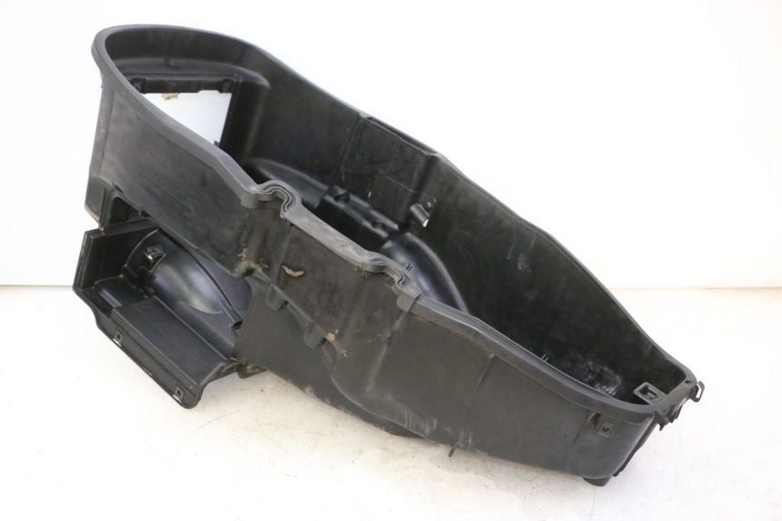 photo de KUFER POD SIEDZENIEM HONDA FES S-WING SWING ABS 125 (2007 - 2015) - Zoom stanu zużycia