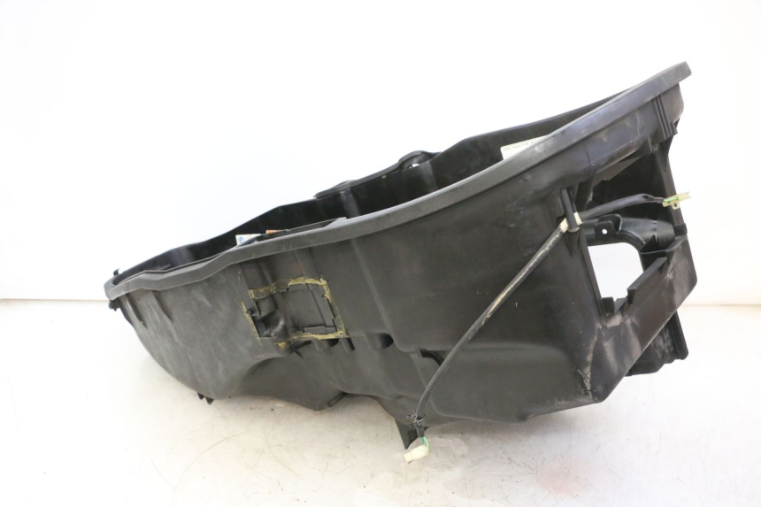 photo de KUFER POD SIEDZENIEM HONDA FES S-WING SWING ABS 125 (2007 - 2015) - Widok ogólny