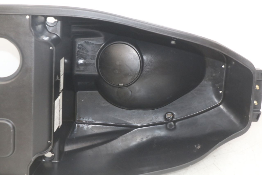 photo de KUFER POD SIEDZENIEM SYM FIDDLE 3 III 125 (2014 - 2020) - Zbliżenie techniczne