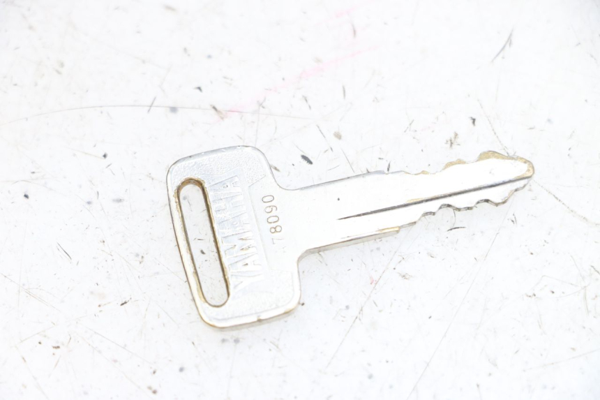 photo de KUFER POD SIEDZENIEM YAMAHA FJR ABS 1300 (2006 - 2012) - Stan powierzchni