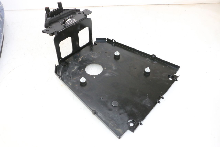 photo de KUFER POD SIEDZENIEM YAMAHA FJR ABS 1300 (2006 - 2012) - Widok z bliska