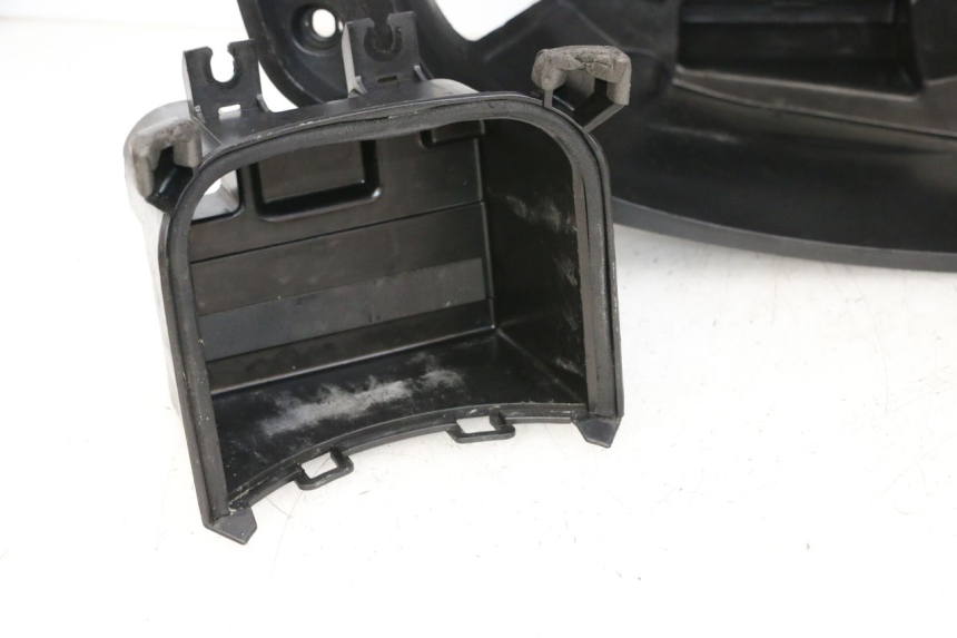 photo de KUFER POD SIEDZENIEM MBK FLAME X 125 (2007 - 2016) - Oznaczenia i referencje