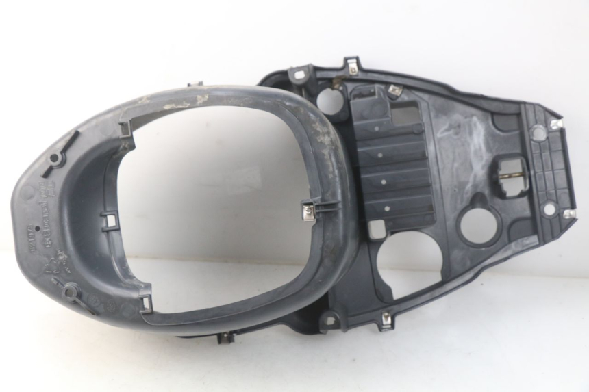 photo de KUFER POD SIEDZENIEM PIAGGIO FLY 2T 50 (2004 - 2017) - Zoom stanu zużycia