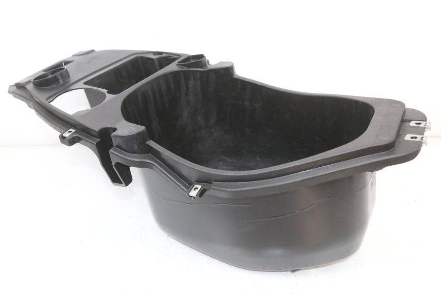 photo de KUFER POD SIEDZENIEM PIAGGIO FLY 2T 50 (2004 - 2017) - Zoom stanu zużycia