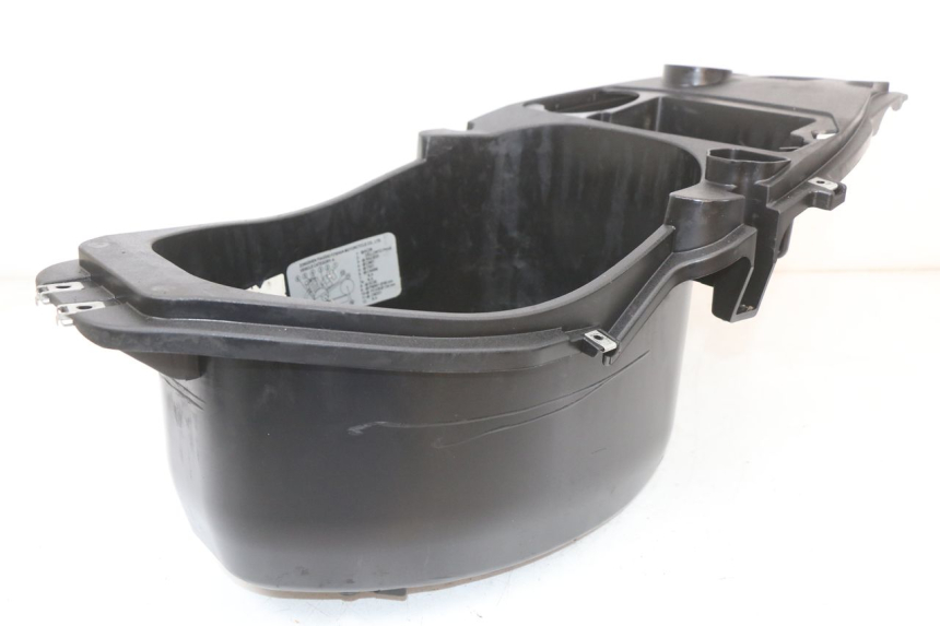 photo de KUFER POD SIEDZENIEM PIAGGIO FLY 2T 50 (2004 - 2017) - Inny kąt widzenia