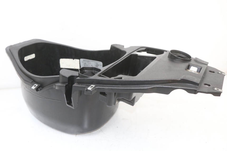 photo de KUFER POD SIEDZENIEM PIAGGIO FLY 2T 50 (2004 - 2017) - Zbliżenie techniczne