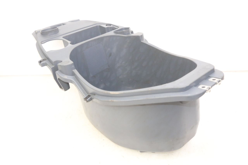 photo de KUFER POD SIEDZENIEM PIAGGIO FLY 100 (2006 - 2010) - Inny kąt widzenia