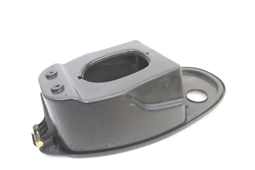 photo de KUFER POD SIEDZENIEM VENESI FLY RETRO 4T 50 (2020 - 2025) - Punkty mocowania