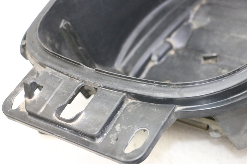 photo de KUFER POD SIEDZENIEM HONDA FORZA ABS 300 (2013 - 2017) - Inny kąt widzenia