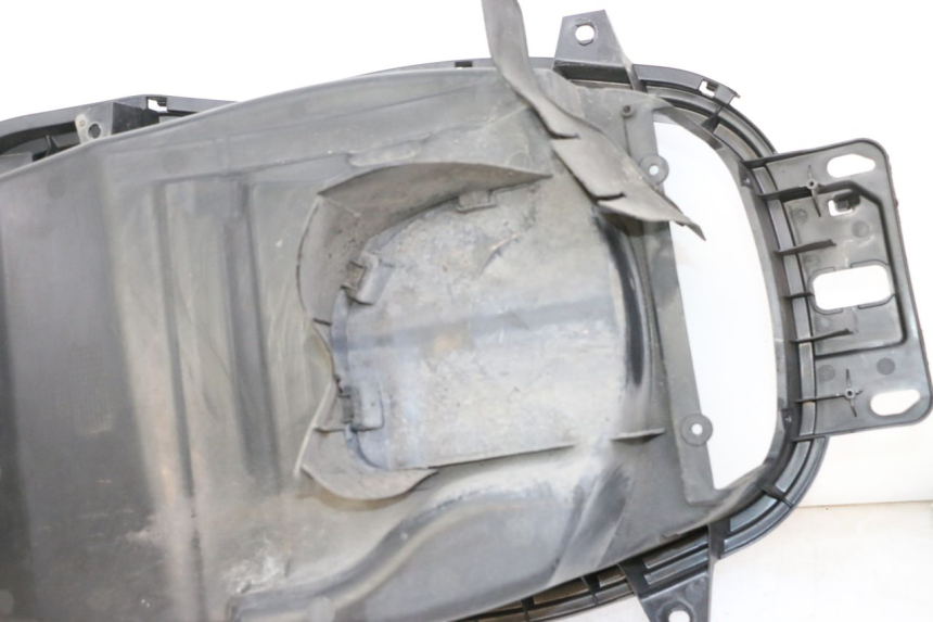 photo de KUFER POD SIEDZENIEM HONDA FORZA ABS 300 (2013 - 2017) - Oznaczenia i referencje