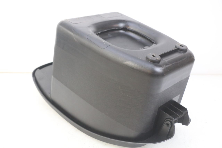 photo de KUFER POD SIEDZENIEM JM MOTORS GT LINE 4T 50 (2021 - 2023) - Zbliżenie techniczne