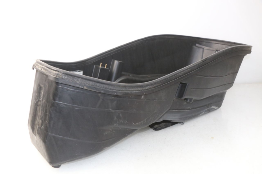 photo de KUFER POD SIEDZENIEM SYM GTS EFI ABS 125 (2012 - 2016) - Zoom stanu zużycia