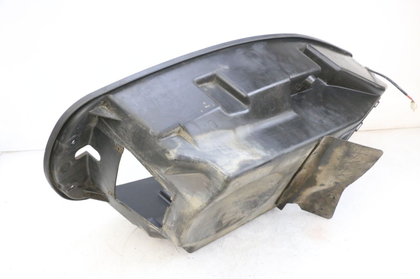 photo de KUFER POD SIEDZENIEM SYM GTS EVO 125 (2009 - 2013) - Szczegół części