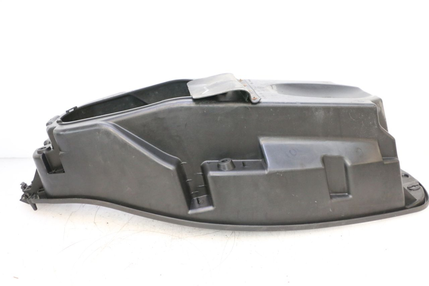 photo de KUFER POD SIEDZENIEM SYM GTS EVO 125 (2009 - 2013) - Widok ogólny