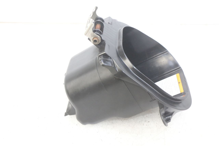 photo de KUFER POD SIEDZENIEM YAMAHA HW XENTER 125 (2011 - 2017) - Zbliżenie techniczne