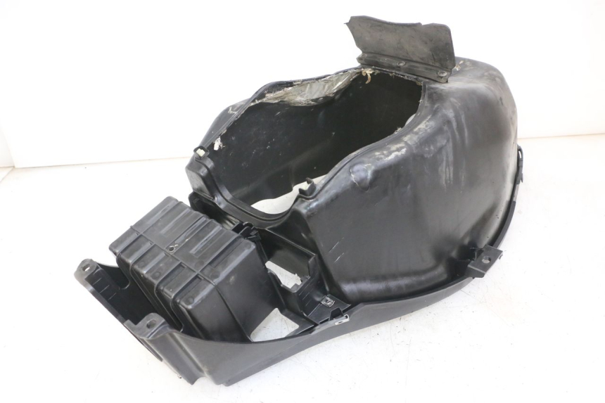 photo de KUFER POD SIEDZENIEM PIAGGIO IE MP3 YOURBAN 300 (2011 - 2016) - Szczegół części