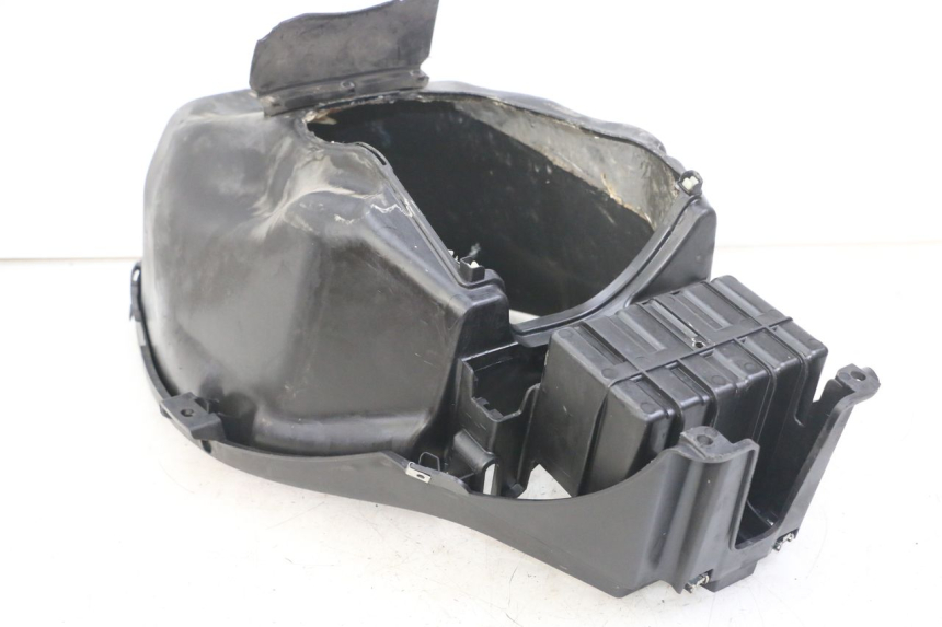 photo de KUFER POD SIEDZENIEM PIAGGIO IE MP3 YOURBAN 300 (2011 - 2016) - Zoom stanu zużycia