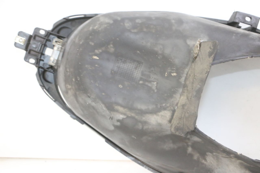 photo de KUFER POD SIEDZENIEM PIAGGIO IE MP3 YOURBAN 300 (2011 - 2016) - Zbliżenie techniczne