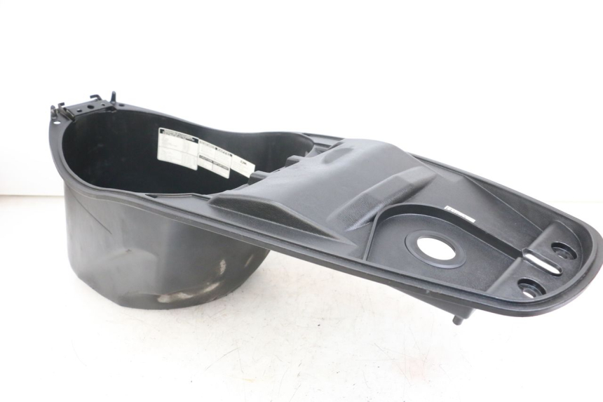 photo de KUFER POD SIEDZENIEM SYM JET 14 4T 50 (2018 - 2022) - Inny kąt widzenia