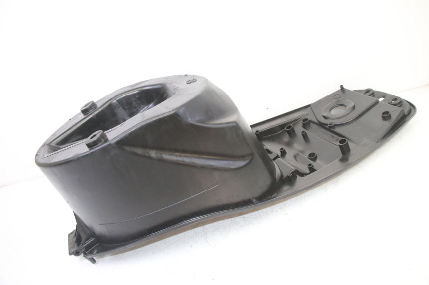 photo de KUFER POD SIEDZENIEM SYM JET 14 4T 50 (2018 - 2022) - Punkty mocowania