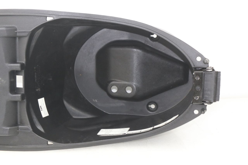 photo de KUFER POD SIEDZENIEM SYM JET 4 4T 50 (2018 - 2021) - Widok ogólny