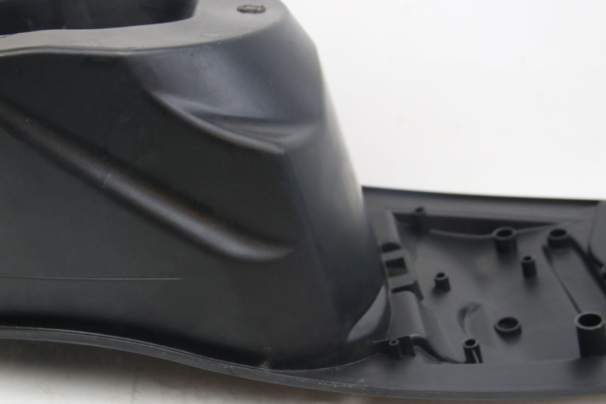 photo de KUFER POD SIEDZENIEM SYM JET 4 4T 50 (2018 - 2021) - Oznaczenia i referencje