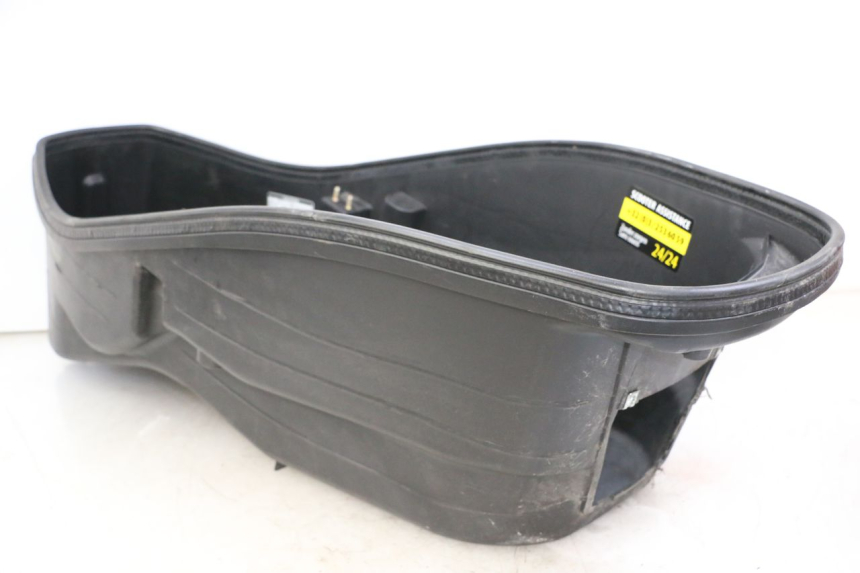 photo de KUFER POD SIEDZENIEM SYM JOYMAX 125 (2010 - 2017) - Inny kąt widzenia