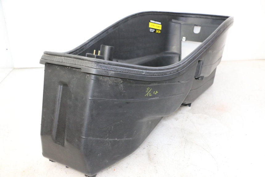 photo de KUFER POD SIEDZENIEM SYM JOYMAX 125 (2010 - 2017) - Zbliżenie techniczne