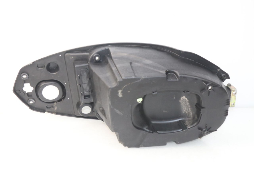 photo de KUFER POD SIEDZENIEM PEUGEOT KISBEE 2T 50 (2010 - 2017) - Szczegół części