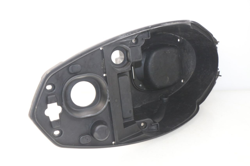 photo de KUFER POD SIEDZENIEM PEUGEOT KISBEE 2T 50 (2010 - 2017) - Punkty mocowania