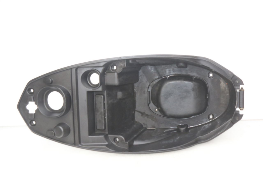 photo de KUFER POD SIEDZENIEM PEUGEOT KISBEE 2T 50 (2010 - 2017) - Widok główny