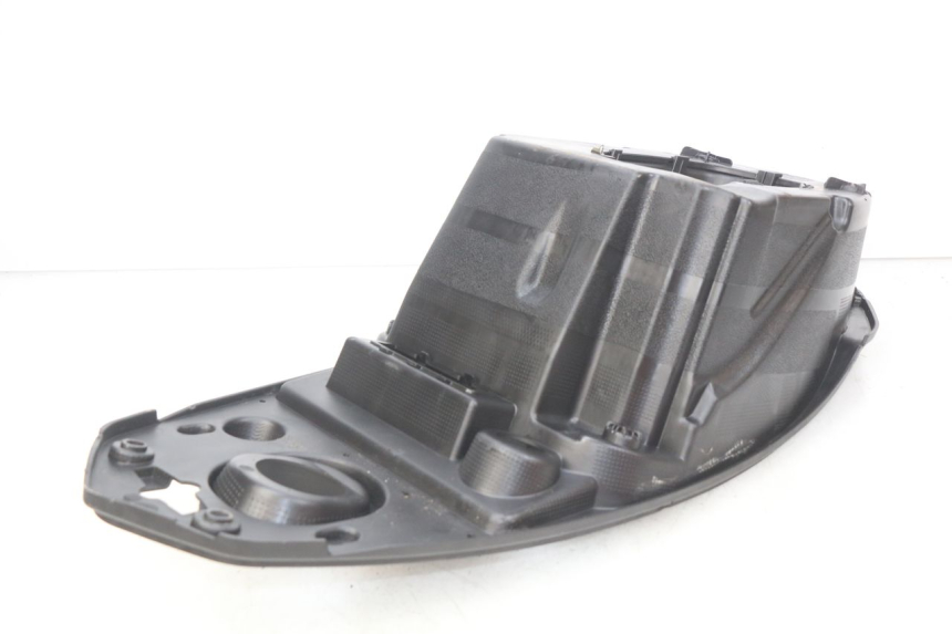 photo de KUFER POD SIEDZENIEM PEUGEOT KISBEE 2T 50 (2010 - 2017) - Szczegół części