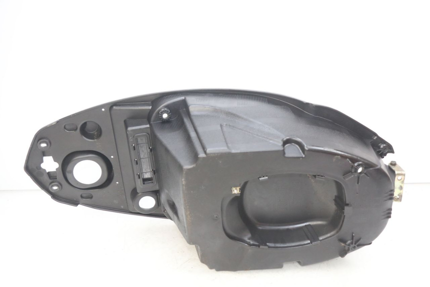 photo de KUFER POD SIEDZENIEM PEUGEOT KISBEE 2T 50 (2010 - 2017) - Inny kąt widzenia