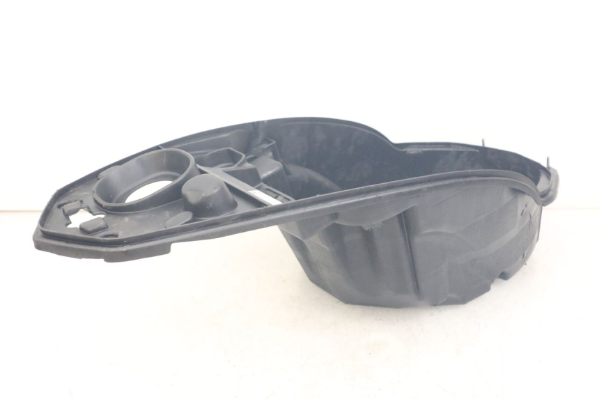 photo de KUFER POD SIEDZENIEM PEUGEOT KISBEE 2T 50 (2018 - 2022) - Zoom stanu zużycia