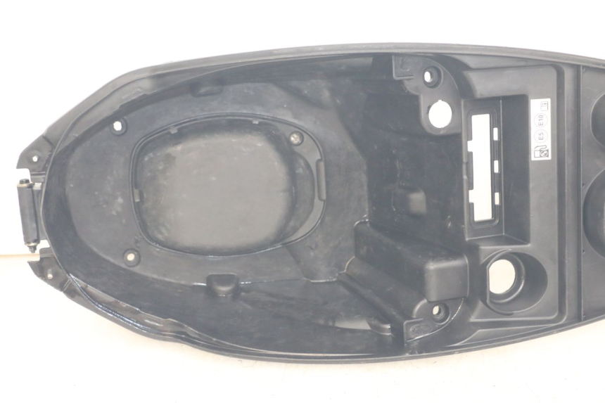 photo de KUFER POD SIEDZENIEM PEUGEOT KISBEE 2T 50 (2018 - 2022) - Widok ogólny