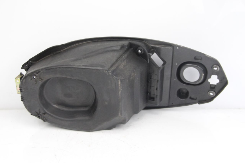 photo de KUFER POD SIEDZENIEM PEUGEOT KISBEE 4T 50 (2018 - 2022) - Zoom stanu zużycia